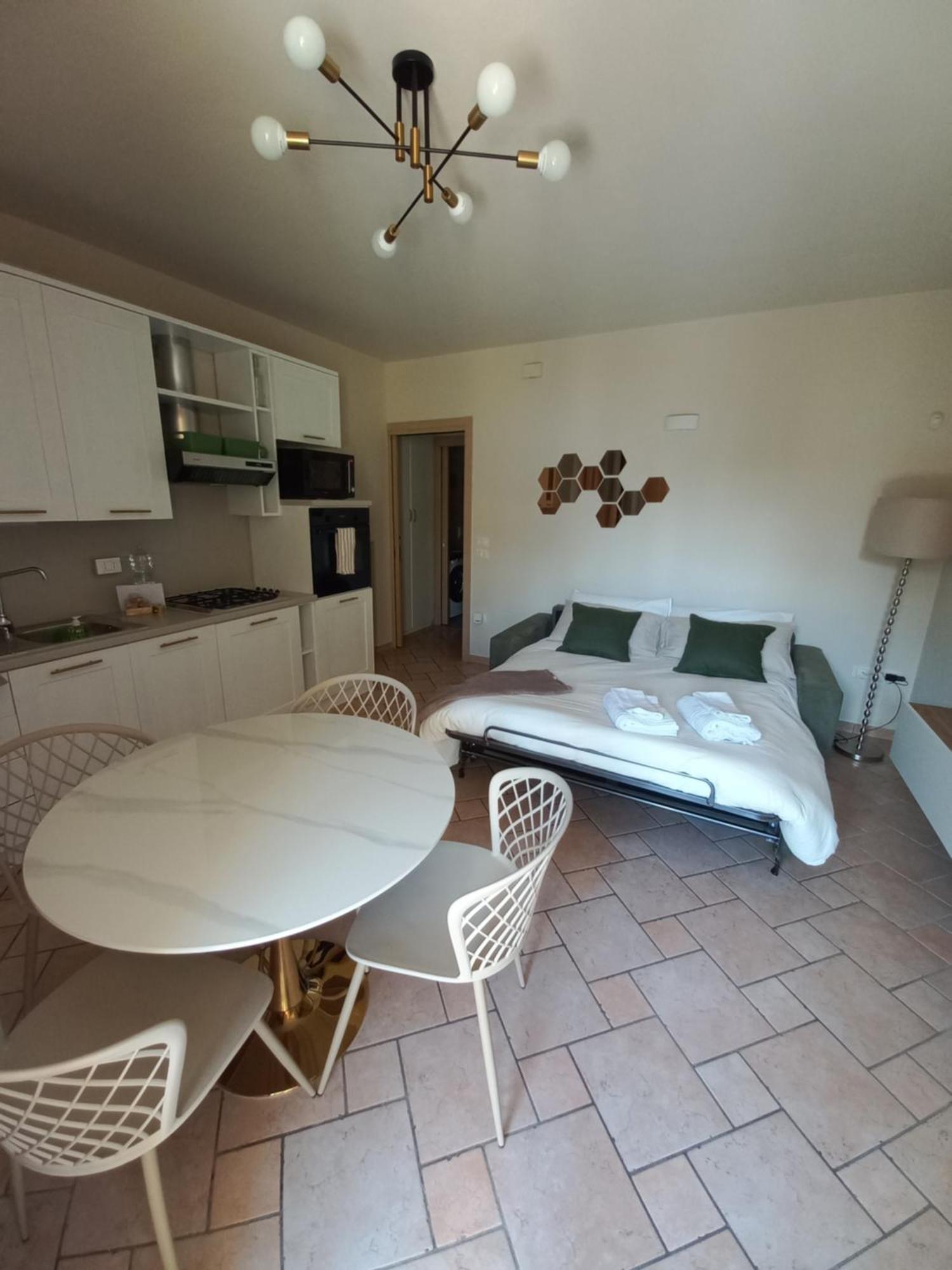 Hoya Apartment Sirmione Exterior foto